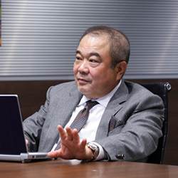 中西一雄氏