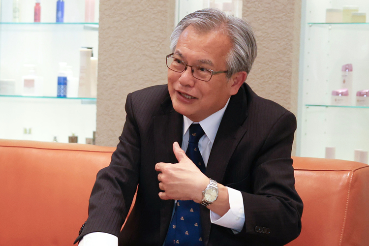 石堂裕三氏