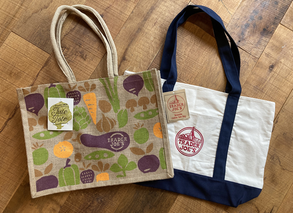 Trader Joe's のエコバッグ